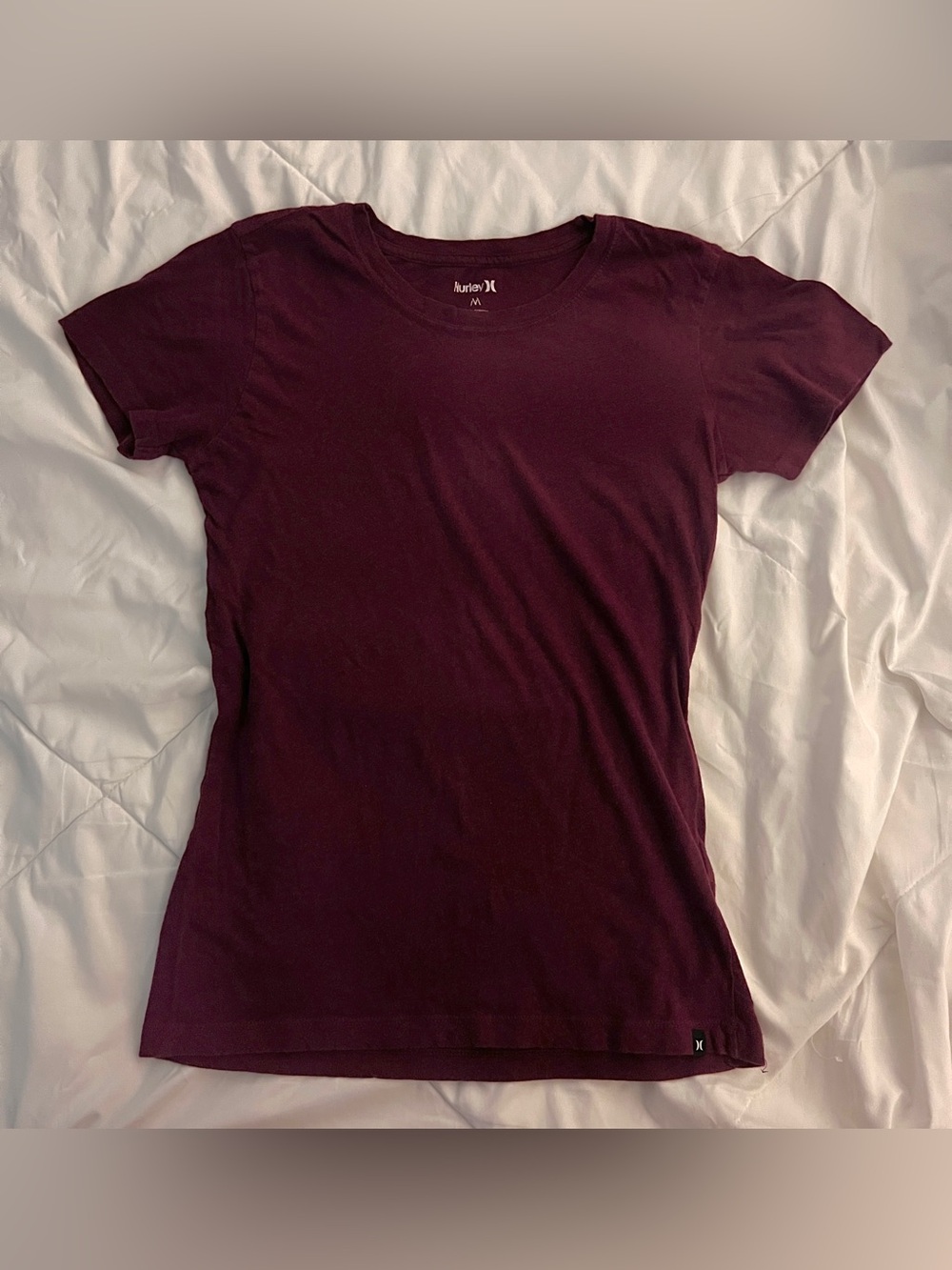 Hurley Women's Short Sleeve Crew Tee in Burgundy